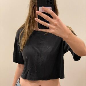 Lululemon Cropped Black Shirt
